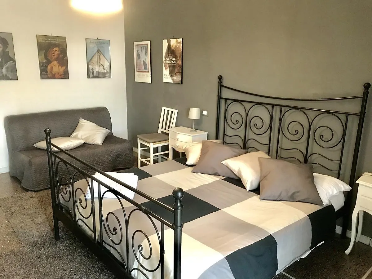 A Casa Di Giallo B&B Rome Bed & Breakfast